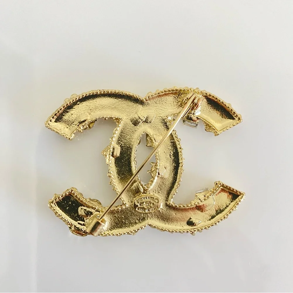 N/A elegant gold